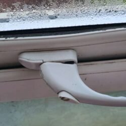 di_room_window_not_closing_causing_draft_1
